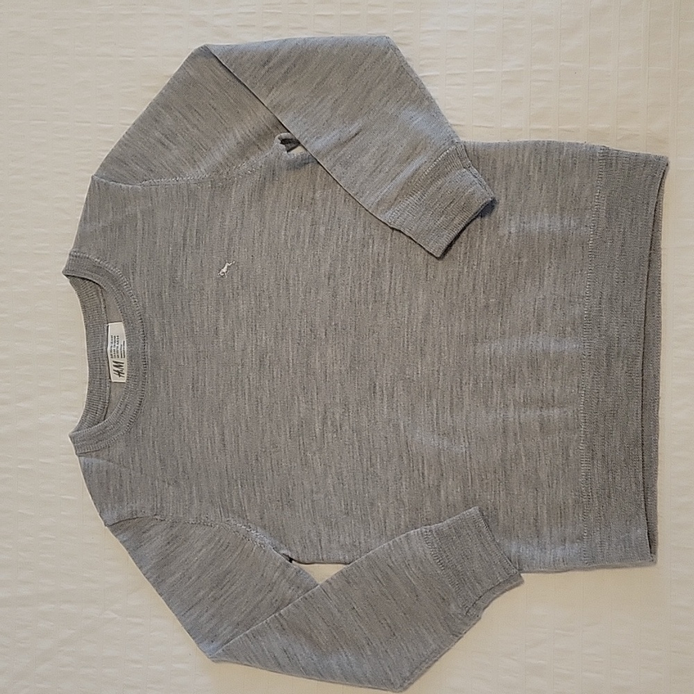 H&M pure merino wool gray sweater boy size 4-6 y. old